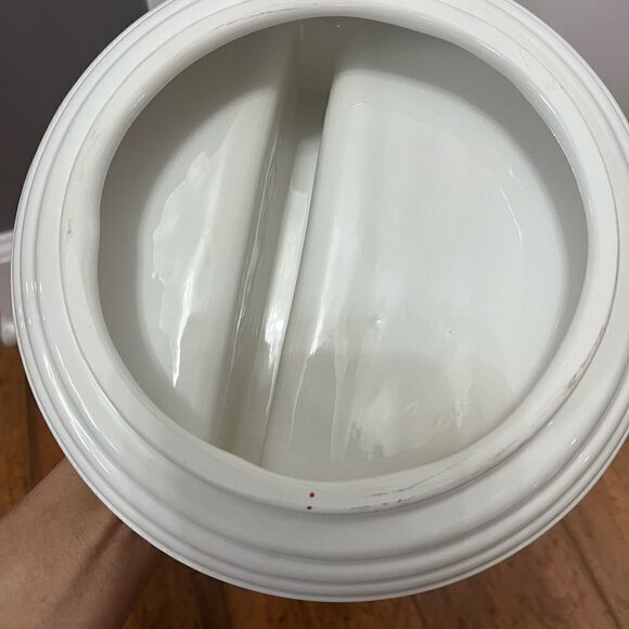 ⚡CLOSET CLEAR-OUT:PRICE DROP⚡Vintage Betty Boop Cookie Jar Tin Ceramic Base 2001 - Picture 5 of 7